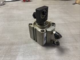 Sda50x25 Airtac Sda50-25 Type Sda Pneumatic Cylinder- With Rod End -shipped Usa