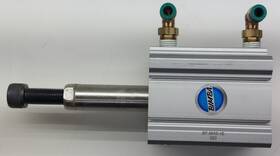 Ef-5055-1e Bimba Pnuematic Cylinder With 90 Elbow Swivel Prestolok 1/4 Fitting