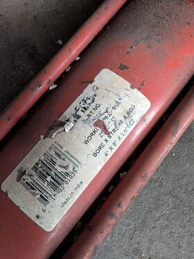 214396 Chief Red Hydraulic Cylinder 4 Inch X 8 1.50