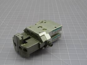 Bhe-03cs-d Ckd Fl318854 Pneumatic Cylinder With Gripper T222810