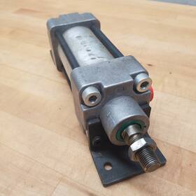 Hp.z.63.80.p.2.t1 Dadco Pneumatic Cylinder 140 Psi 10 Bar - Used