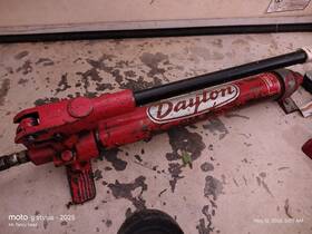 4z480 Dayton Hydraulic Hand Pump