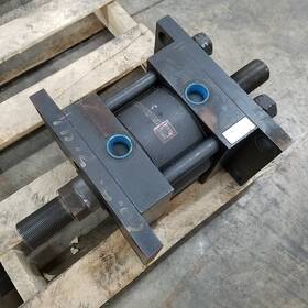 N-2.5-2-s-h-r-1-1-x Eaton Hydro-line Cylinder Double Shaft 1-1/2 Inch Npt - Used