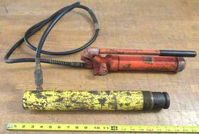 F410-1 Enerpac Rc-168 Blackhawk Hydraulic Cylinder With Hand Pump - Untested