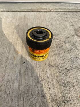 Rhw-200 Enerpac Rhw 200 Hydraulic Holl-o-cylinder 20 Tons Capacity Hollow Ram