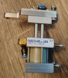 0.750-k Fabco-air Snd2 Compact Cylinder Actuator Twin Rods With Attachments