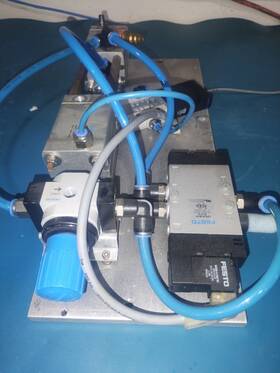 Adn-40-40-a-p-a Festo Two Used Solenoid Valves Regulator