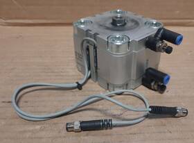 Advu-63-15-p-a Festo #advu-63-15-p-a Pneumatic Cylinder With 2 Sensors Q152