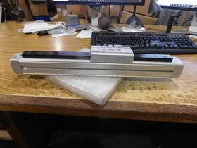 Dgpl-25-250-ppva-kf-b Festo Model Air Cylinder. Pn 161792