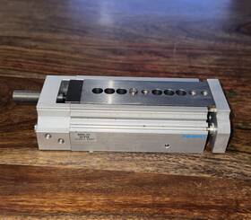 Dgsl-12-50-p1a Festo / Dgsl1250p1a Pnuematic Mini Slide New 543973 Lo1