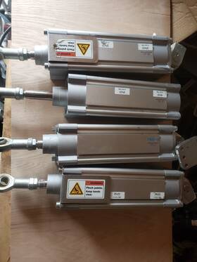Dsbc100200d3ppsan3 Festo Dsbc-100-200-d3--ppsa-n3 Dsbc-100-200-d3 Ppsa-n3 / Used