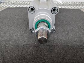 Dsbc-50-400-ppsa-n3 Festo Used Standard-based Cylinder 50mm Bore X 400mm St
