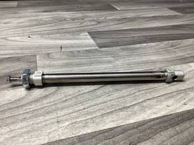 Dsnu-12-150-p-a-q Festo 1pcs Standard Cylinder #132n24 Si