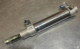 Dsw-40-100-p-b Festo Pneumatic Cylinder Used Surplus