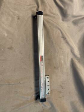20x9-bm Hoerbiger Origa 16-2020/20x9-bm Preowned Rodless Cylinder With 1/4 Inch Q.c. Flow Cont