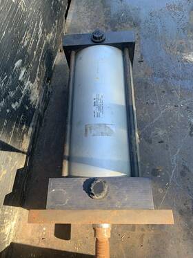 Ls-a4f-6.00x10.000-2-u Lin-act Series Ls A4f-6.00x10.000-2-u Pneumatic Cylinder 250psi Used
