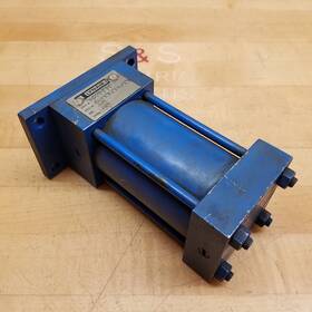 2c42-2 Lynair 1/2c42-2 A-2 1/2 Pneumatic Cylinder 2-1/2 Inch Bore Stroke - Used
