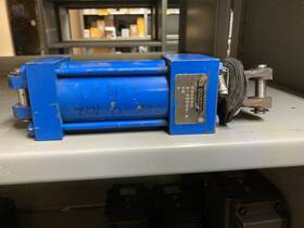 4b02-3 Lynair A-2-1/4b02-3 Pneumatic Cylinder Bore 2 1/4 Stroke 3