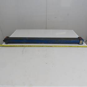 A-b332 Lynair Pneumatic Air Cylinder 2-1/2 Inch Bore 36 Stroke