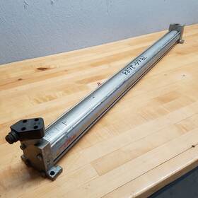 B16728 Milwaukee Cylinder Al42ns Pneumatic 2.500 Bore 41.00 Stroke 250psi