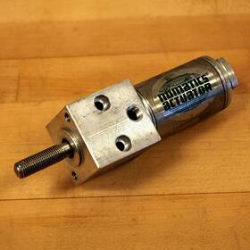 1500d05-01a-03 Numatics 1 1/2 Inch Bore Stroke Front Block Mount - Used