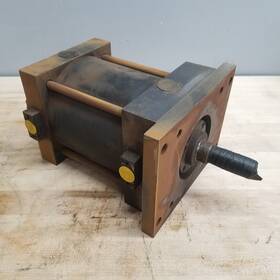 F1aspu-04a31f-cxx44 Numatics Actuator Bore 6 Inch Stroke 4 Cylinder - Used