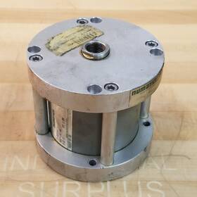 Nbsd7-cx02i-aa Numatics Cylinder Bore 3 Inch Stroke 2.5 - Used