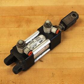 Bb2ma3u18a Parker 01.50 1.000 2ma Series Pneumatic Cylinder - Used