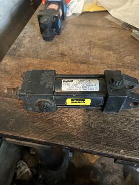 01.50552au16a Parker Used Take Off Air Cylinder 1.50 Inch Bore Series 2a