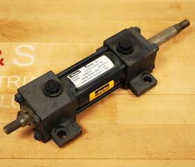 01.50kcp3lu14a14a2.000 Parker Hydraulic Cylinder 1 1/2 Inch Bore 2 Stroke - Used