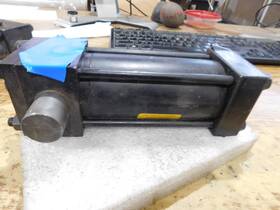 D2a-u14a Parker 02.00 D2a-u14 3.500 Fluidpower Model Cylinder D2a-u14a Parker 02.00 D2a-u14 3.500 Fluidpower Model Cylinder