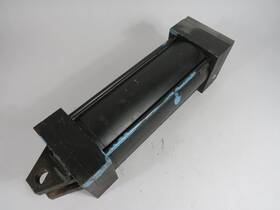 04.00cbc2au14ac-9.000 Parker Cylinder 4 Inch Bore 9 Stroke Used