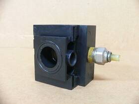 9450-2003 Parker Manifold Block