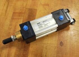 P1dyg040mce0035ntnn Parker Cylinder - Used