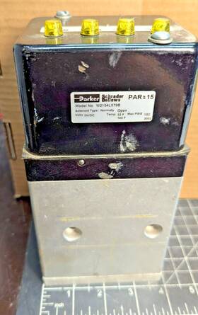 W2154l579b Parker Par 15 Pneumatic Solenoid Valve With Light Working Pull Z3b1