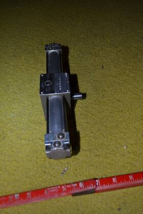 1180-p-d Phd One Rotary Actuator R11a Pneumatic Cylinder Little Or No Use