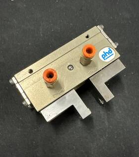 Grl12-1-14x14 Phd Grl12-1-14x13 Parallel Pneumatic Gripper Miniature 14mm Stroke - Used