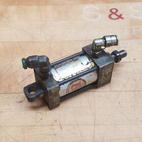 Hvp11 Phd Hvp11/8x1 Cylinder 1-1/8 Inch Bore X 1 Stroke - Used