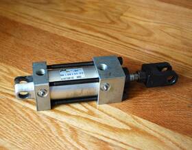 Phd Inc 3/4-d-g Inc. Avk 1 3/8 X Pneumatic Cylinder - Used