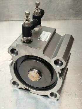 Br-t-55 Phd Inc Crs2u - 63 X 1 Pneumatic Cylinder / Read Description Br-t-55 Phd Inc Crs2u - 63 X 1 Pneumatic Cylinder / Read Description