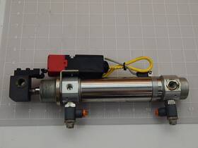 Cd75e40-100c-b Pizzato Fr 692-d1 Pneumatic Cylinder With Interlock Limit Switch T8