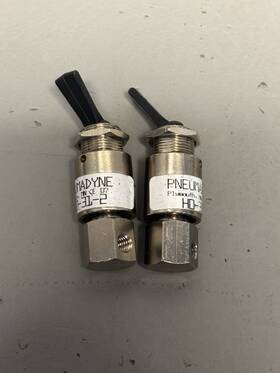 H0-31-2 Pneumadyne 2- Toggle Switch Valve