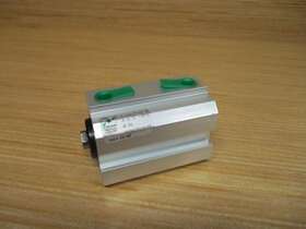 1501.32.40 Pneumax Air Cylinder 15013240