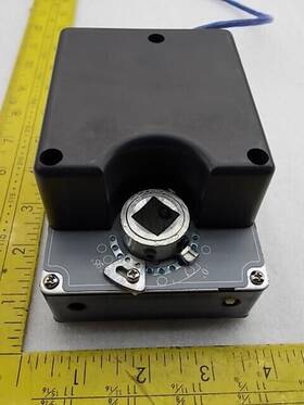 T20024 Quantum Automation Qdaf06 Damper Actuator 0-90 6n-m 108s 3va