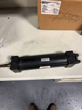 Pad118532s Schrader Bellows Paa108121 6.000 Pa-2 Series Cylinders 12.000 Used