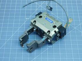 2-finger Schunk 370100 Pgn 64/1 Pneumatic - Parallel Gripper T151452