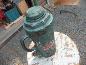 R2012 Simplex 20 Ton Jack Center Hole Hydraulic Cylinder - Untested