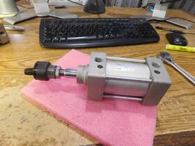C95sdb63-25 Smc Model Cylinder With Floating Joint
