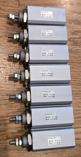 Cdjp2b16-30d Smc Lot Of 7 / Cdjp2b1630d Double-acting Needle Cylinders