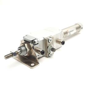 Cdlj2l16-30-p Smc Round Body Cylinder With Fine Lock 30mm Stroke 16mm Bore